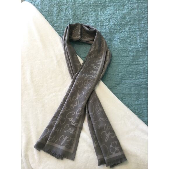 Coach Accessories - Coach Womens Grey Reversible Scarf with frayed edges 26 x 66